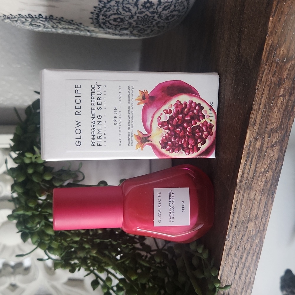 Glow Recipie pomegranate Peptide Firming Serum